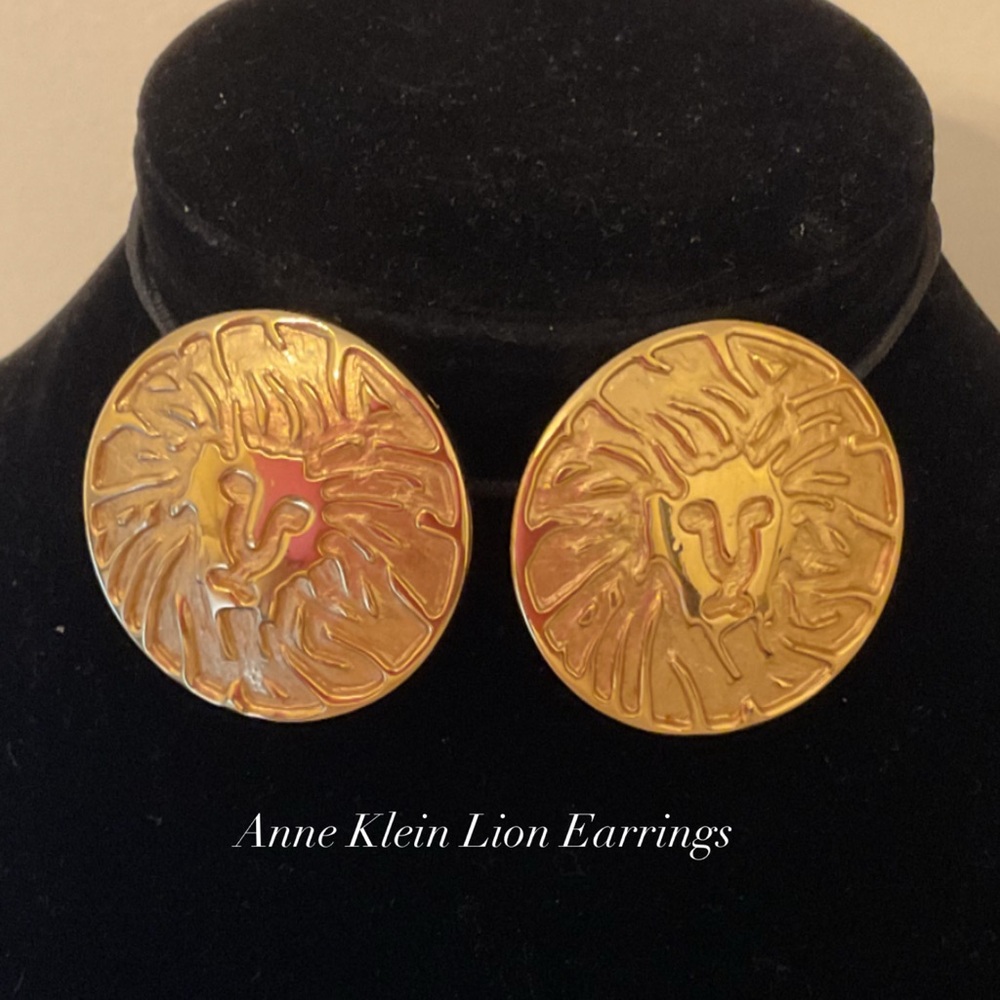 #190 Anne Klein Lion Earrings